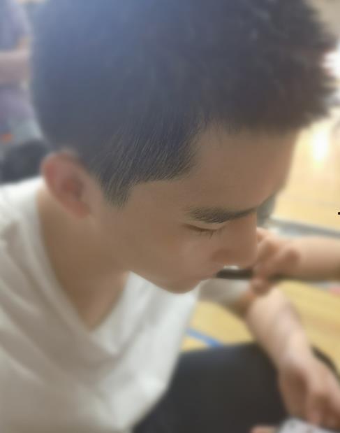 范丞丞机场视频