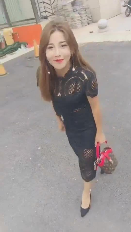 穿裙子的视频,穿裙子的优雅瞬间